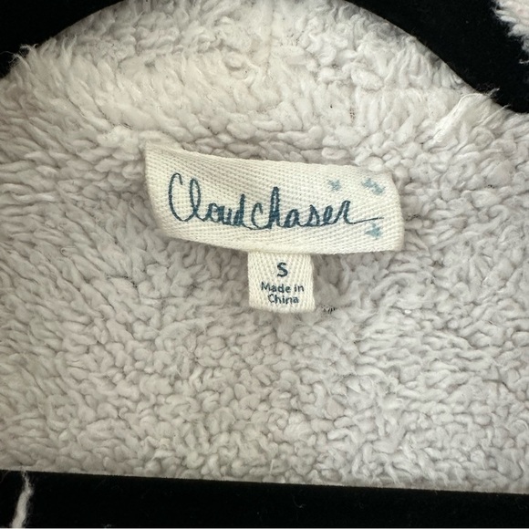 Cloud Chaser Sherpa Lined Aztec Print Sleeveless Long Line Open Front Vest - Picture 5 of 9